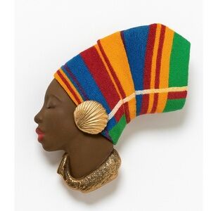 La Céramique vintage African woman profile brooch